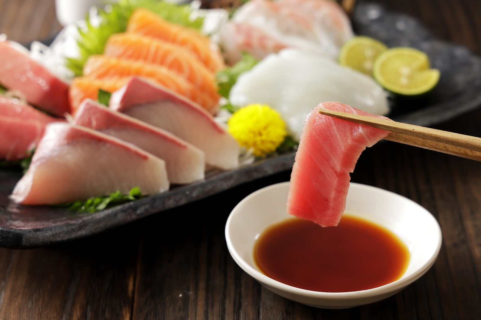 Raw-Fish_Nishihama-pixta_87259691_M.jpg