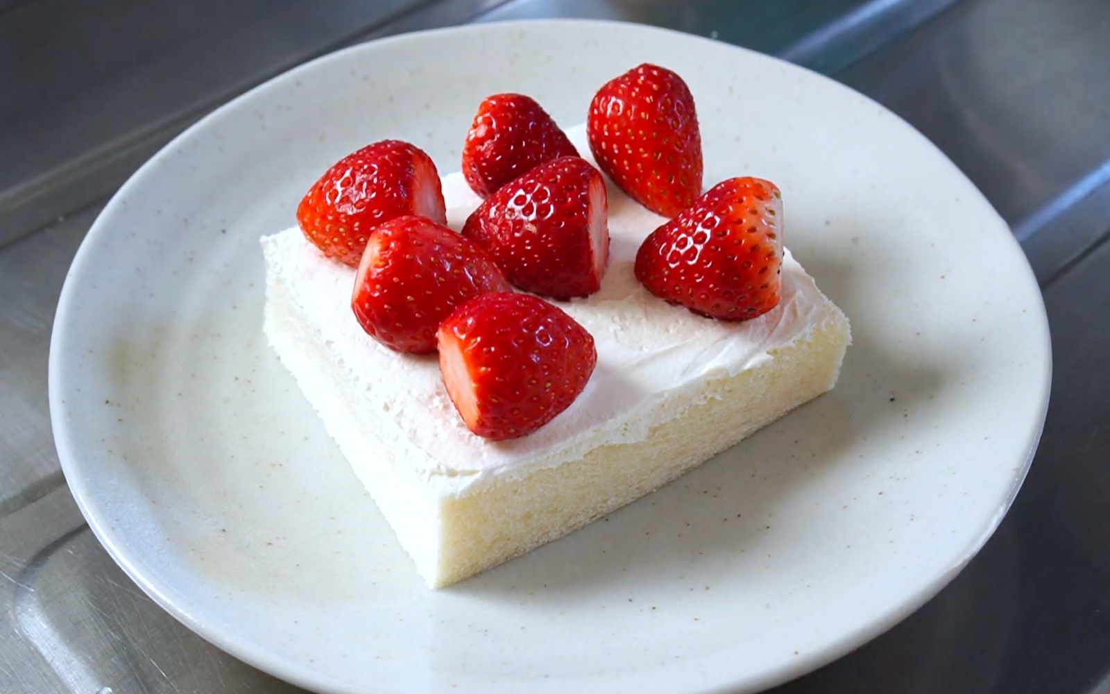 strawberry-cake-3-1.jpg