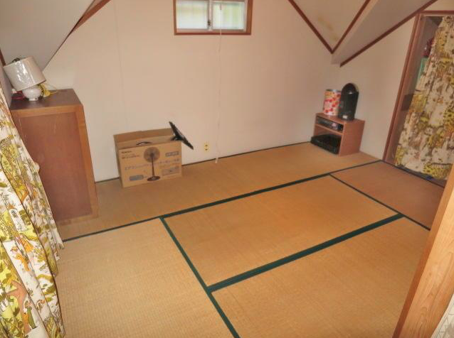 buy-home-japan-real-estate-buying-selling-house-apartments-shizuoka-izu-resort-onsen-architecture-7.png