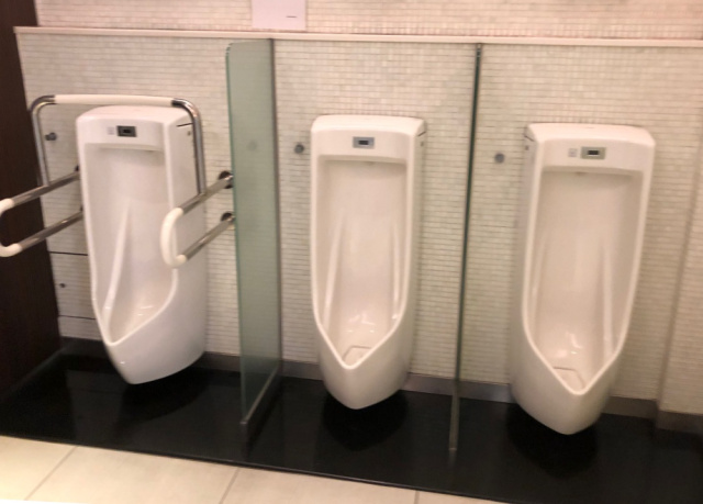 pay-prime-toilets-tokyo-ikebukuro-japan-japanese-train-station-1-5.jpg