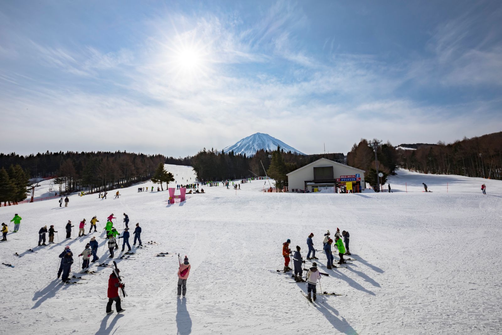 iStock-dreamedmstudio-ski-resorts-near-tokyo-Fujiten-Snow-Resort-yamanashi.jpg