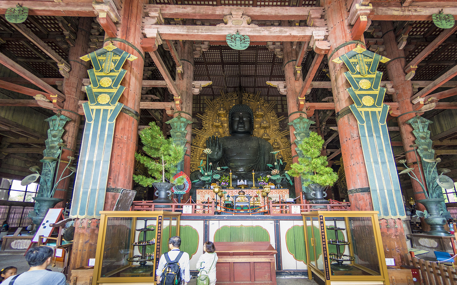 Todai-ji-Daibutsu1.jpg