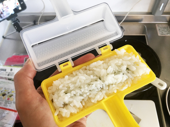 Daiso's super-easy, super-cheap sushi maker lets you make sushi rolls  without rolling anything
